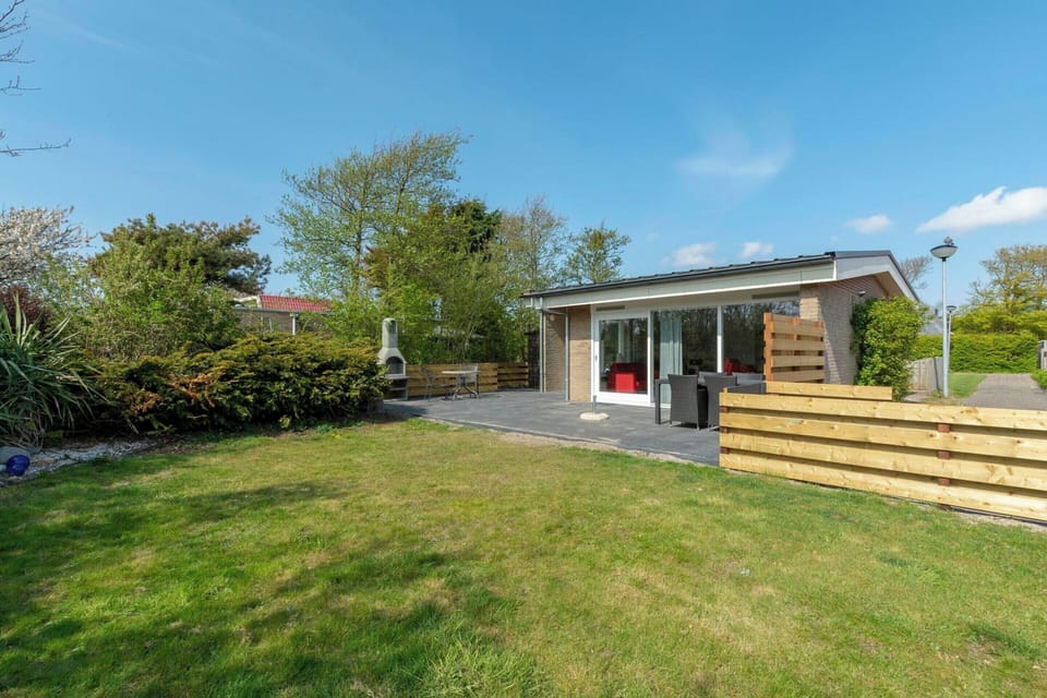 Holiday Home on Car-free Park Garnekuul House in Callantsoog