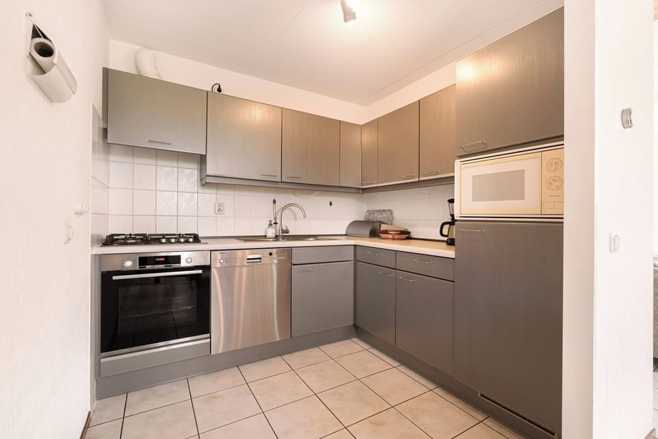 Villa | Private kitchen | Electric kettle, toaster