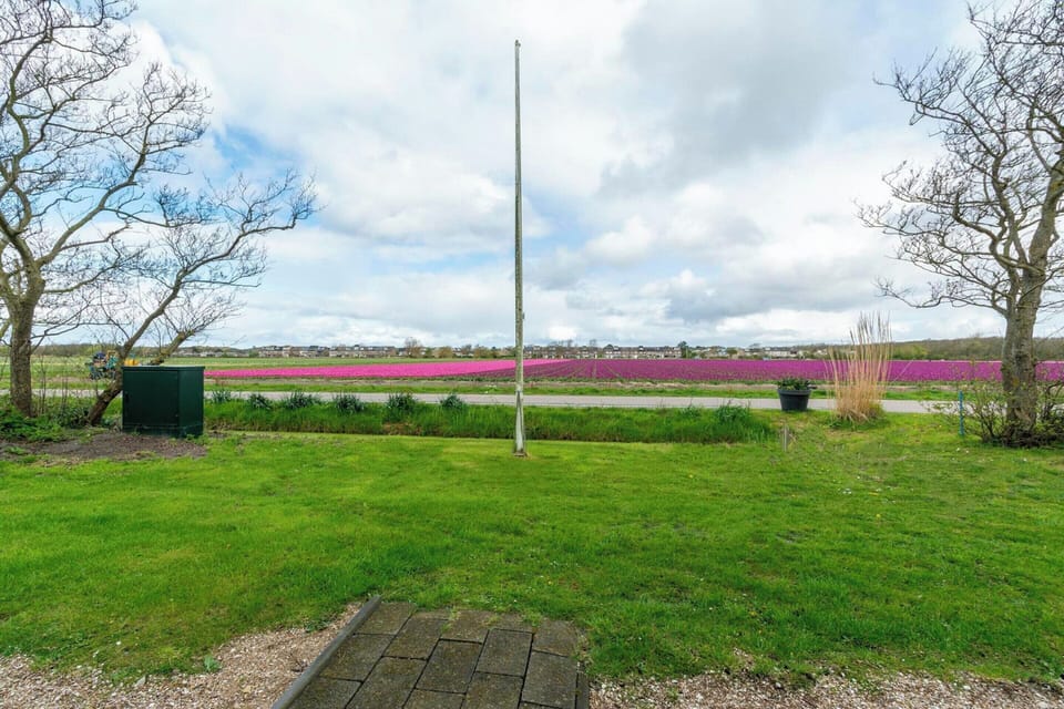 Villa | Garden