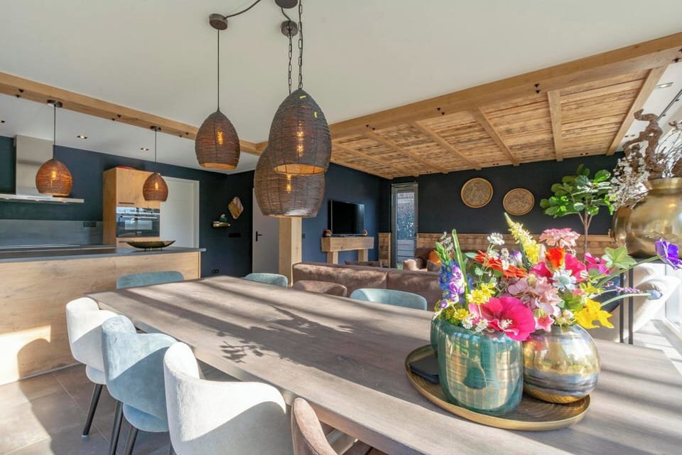 Villa | Dining