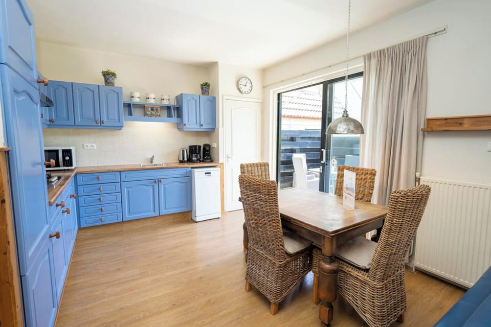 Apartment | Dining