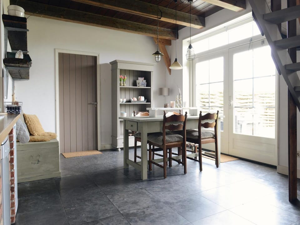 Apartment | Dining