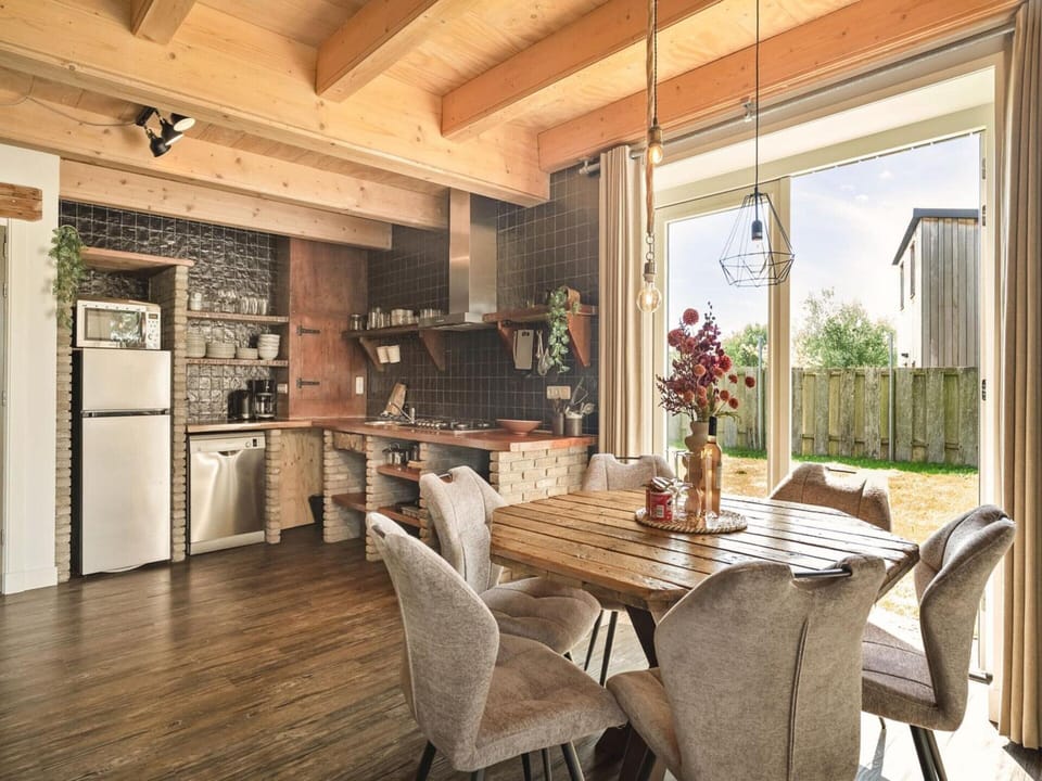 Apartment | Dining