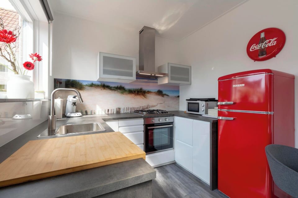 House | Private kitchen | Electric kettle, toaster