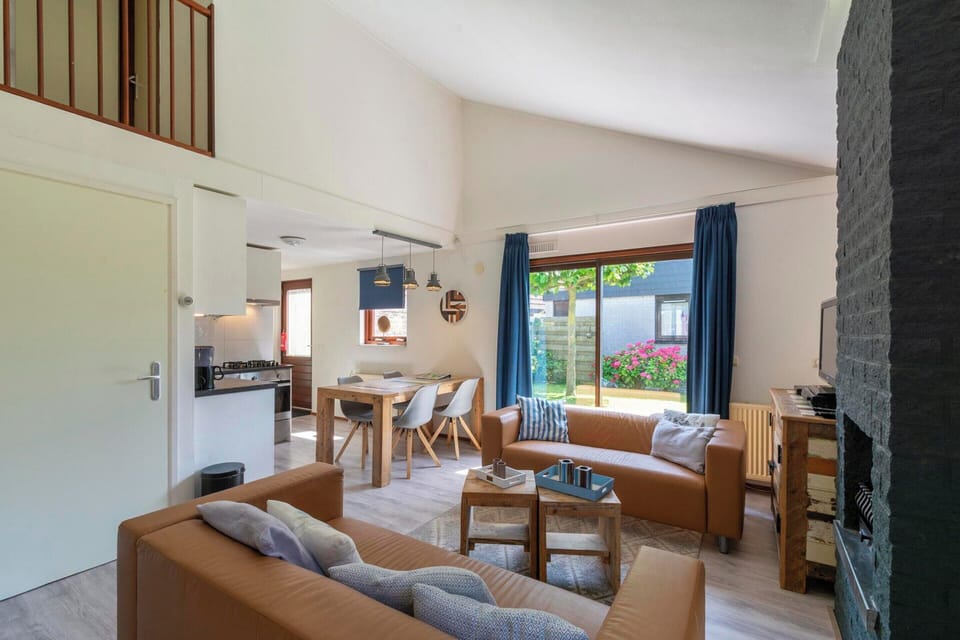 Yperhof 66 Holiday Home for 6 Guests on Cost House in Julianadorp