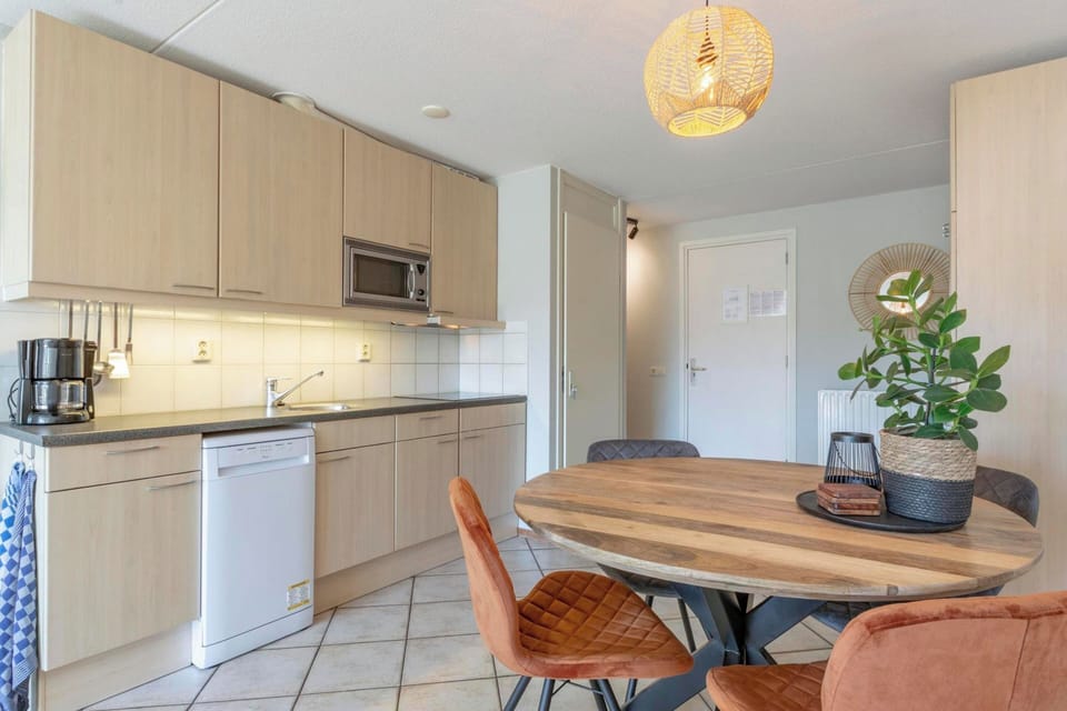 Apartment | Private kitchen | Electric kettle, highchair