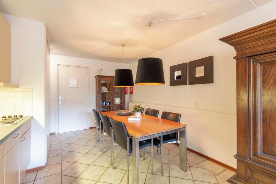 Apartment | Dining