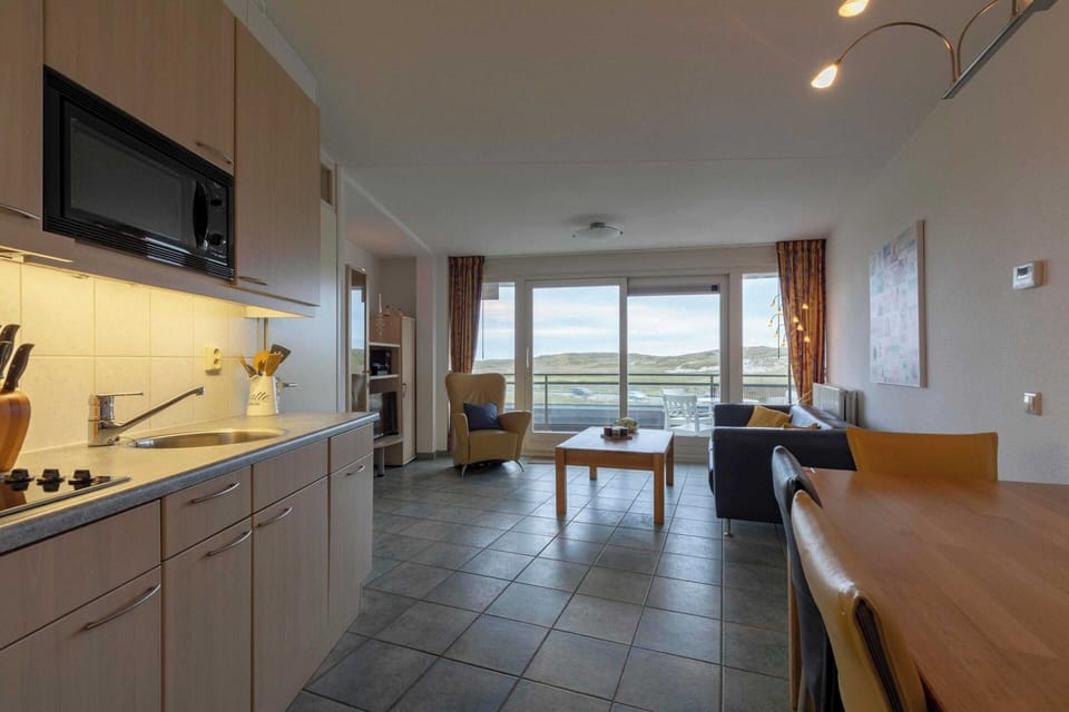 Apartment | Private kitchen | Electric kettle, toaster