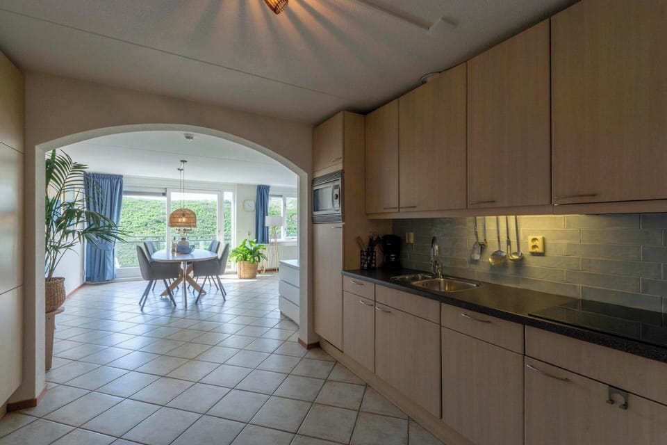 Apartment | Private kitchen | Electric kettle, toaster