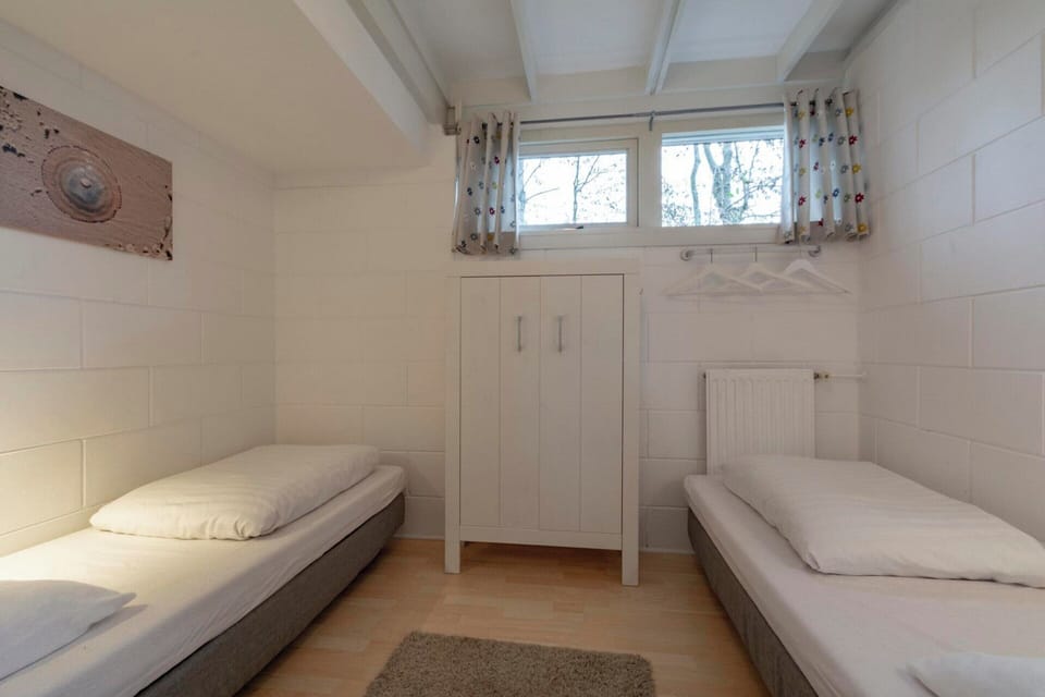House | 3 bedrooms, individually furnished