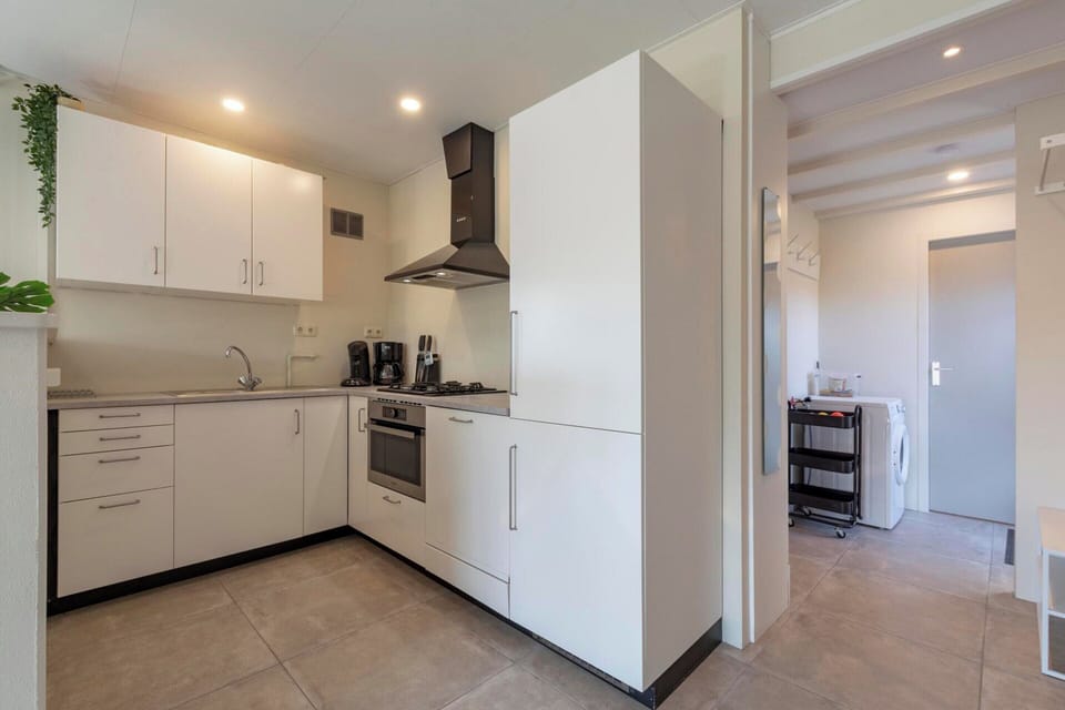 House | Private kitchen | Electric kettle, toaster, highchair