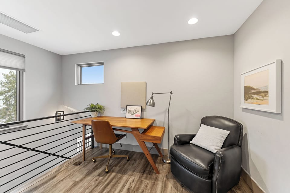 Condo (4 Bedrooms) | Property amenity