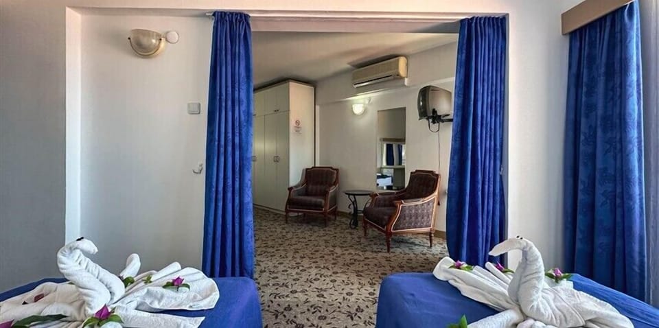 Comfort Room, Balcony, Sea View | Desk, free WiFi