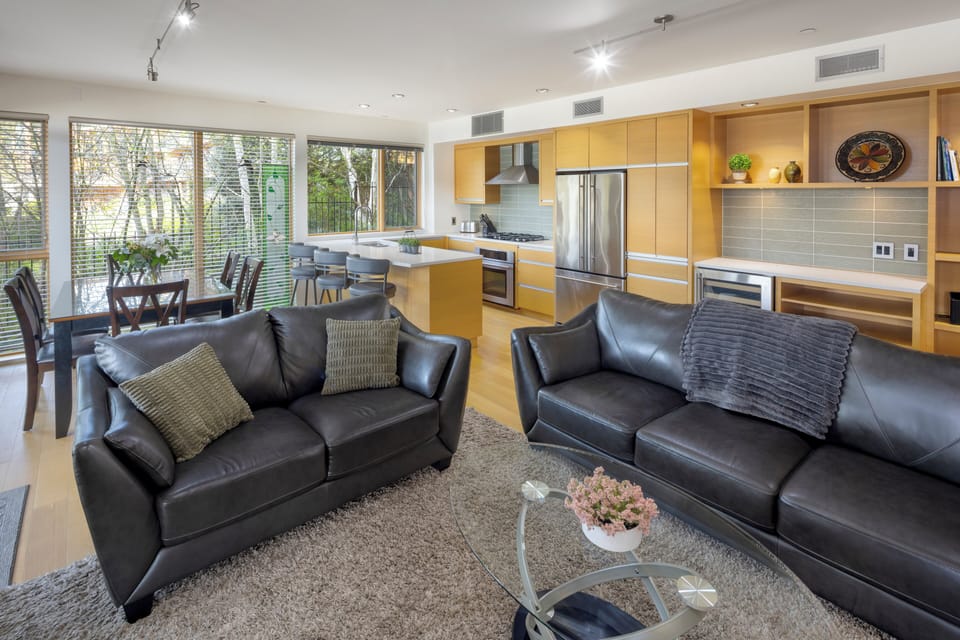 2 Bedroom Ocean Villa | Living area | 40-inch flat-screen TV with digital channels, TV, fireplace