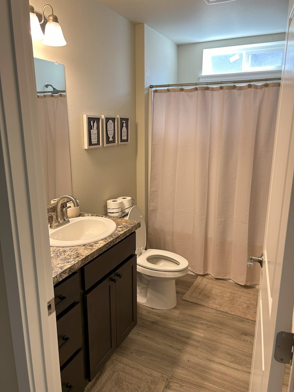 Guest Bathroom
