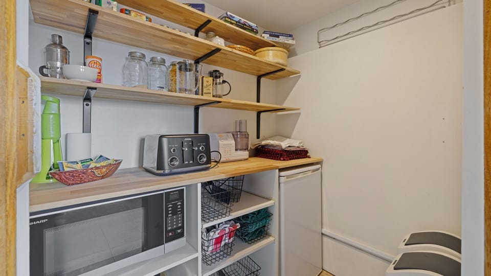 Lodge pantry