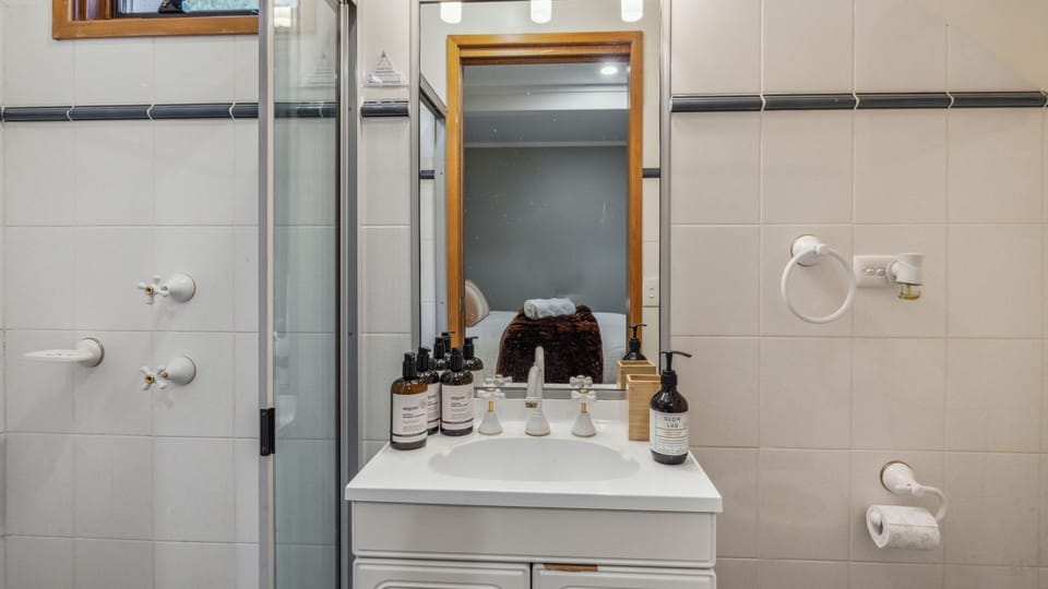 Lodge 2nd bedroom ensuite
