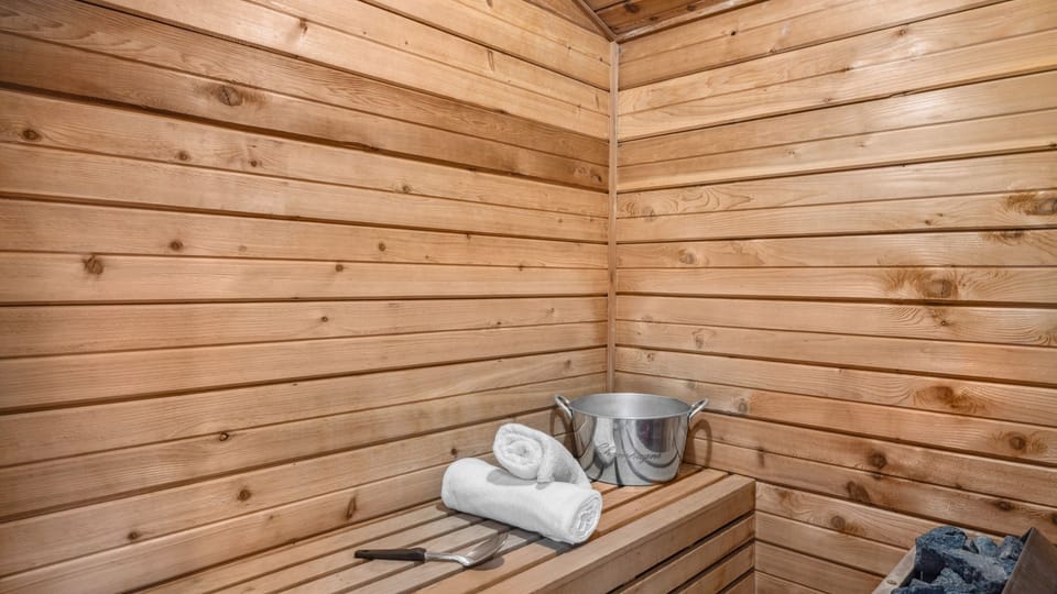 Lodge sauna