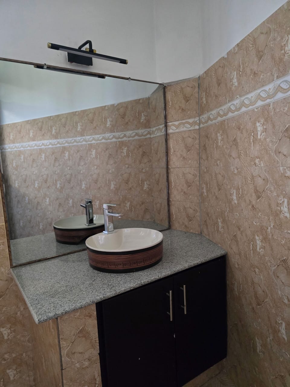 Comfort Room, Balcony, Mountain View | Bathroom | Shower, rainfall showerhead, free toiletries, towels