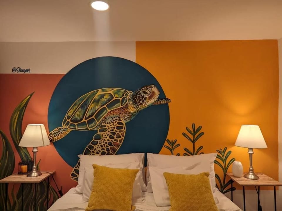 Double or Twin Room | In-room safe, iron/ironing board, free WiFi