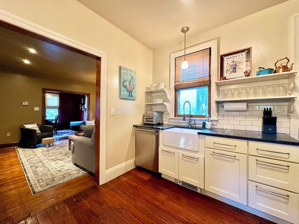 Full Kitchen Packed w/ Essentials + 1/2 Bathroom On 1st Floor