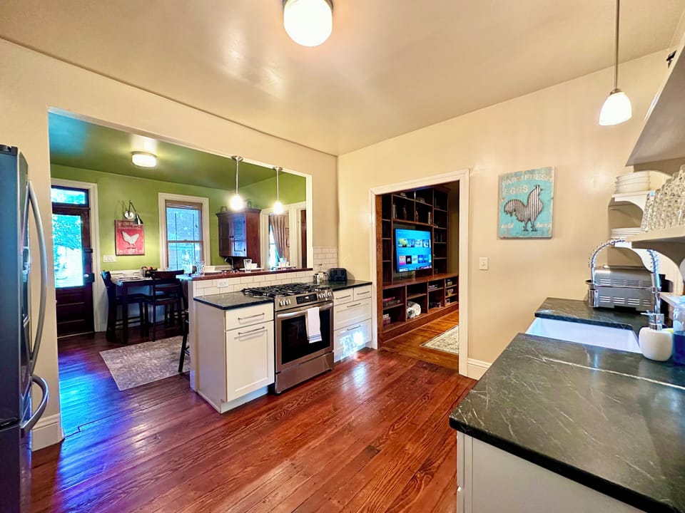 Full Kitchen Packed w/ Essentials + 1/2 Bathroom On 1st Floor