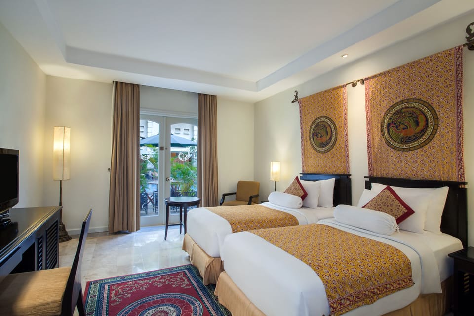 Deluxe Twin Room, 2 Twin Beds (Legacy) | Premium bedding, minibar, in-room safe, desk