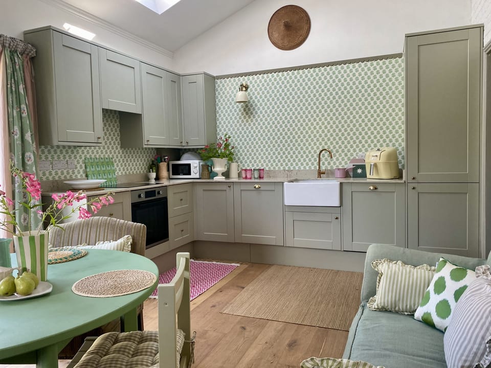 Foxearth, Winterborne Houghton, Blandford: The well-equipped kitchen