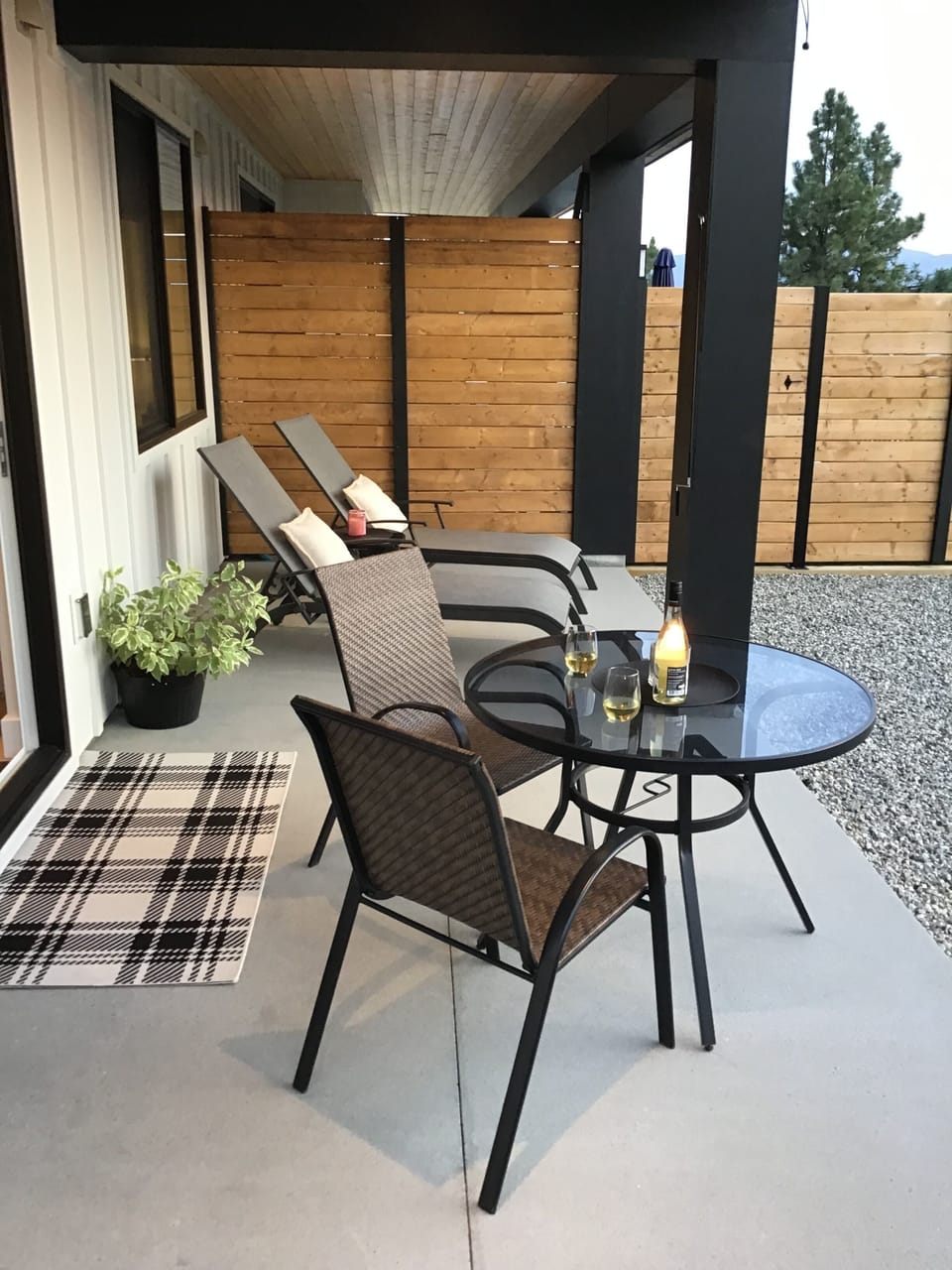 Outdoor dining