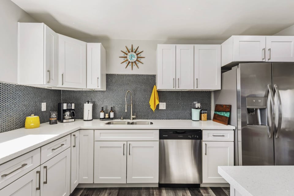 Kitchen Sink Dishwasher Fridge