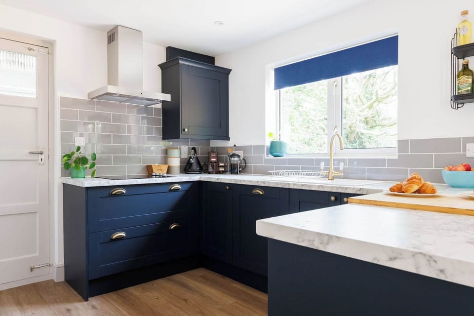 Prepare favourite family dishes in the stylish, fully equipped kitchen.