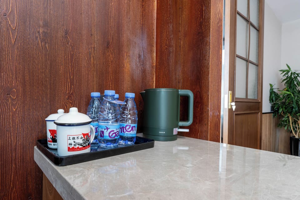 Deluxe Studio Suite | Premium bedding, down comforters, pillowtop beds, minibar (free items)