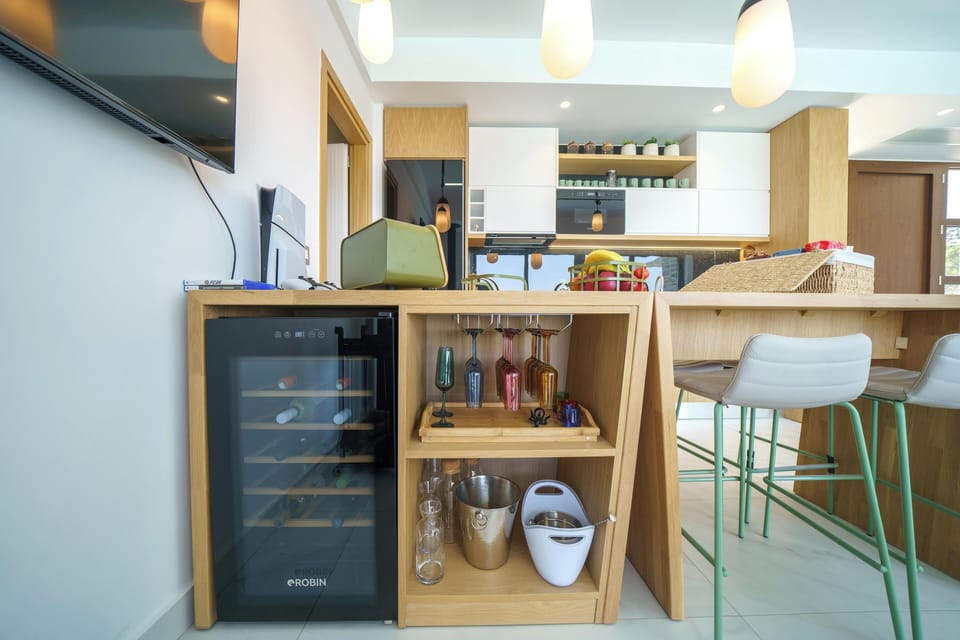 A wine cooler is also available!