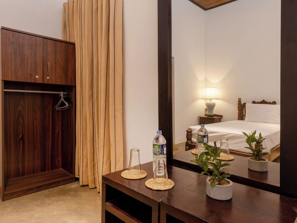 Standard Room, Garden View | Desk, laptop workspace, blackout drapes, iron/ironing board (on request)