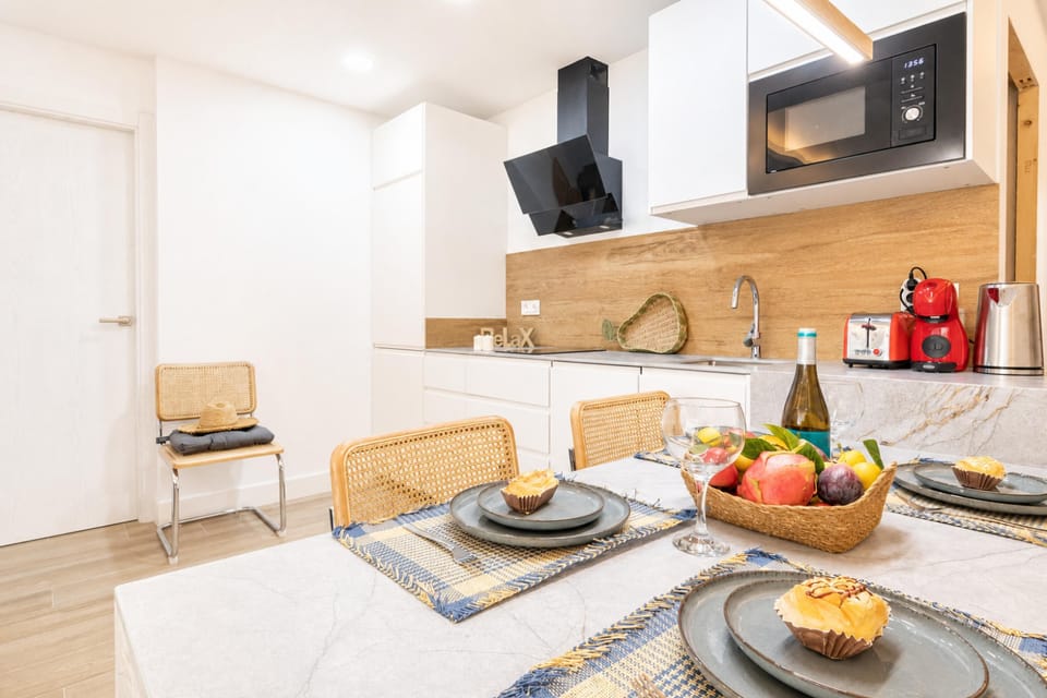 Family Apartment, 2 Bedrooms, 2 Bathrooms (Estepona DownTown Near The Beach) | Dining