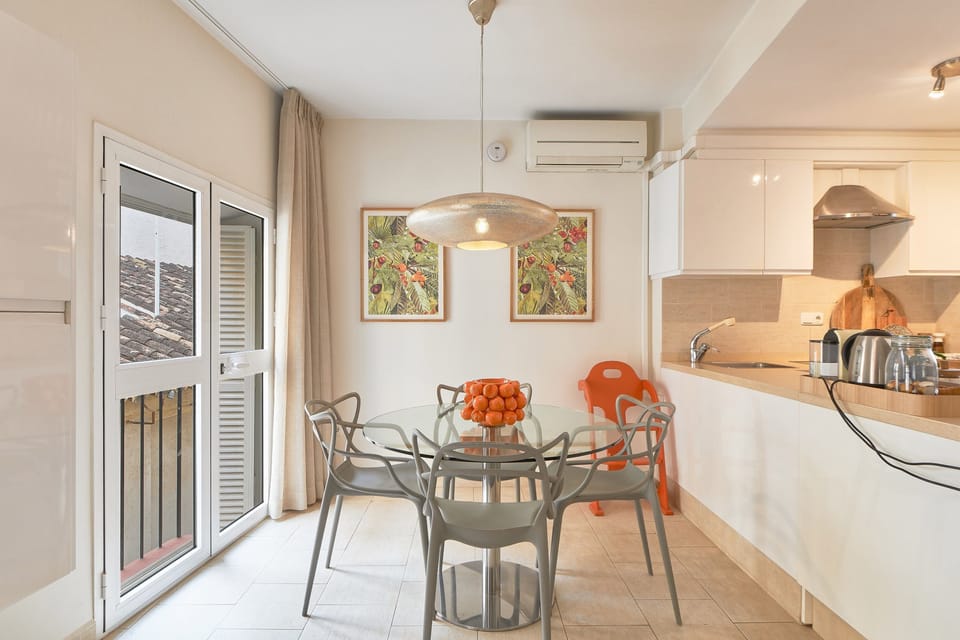 Comfort Duplex | Dining room