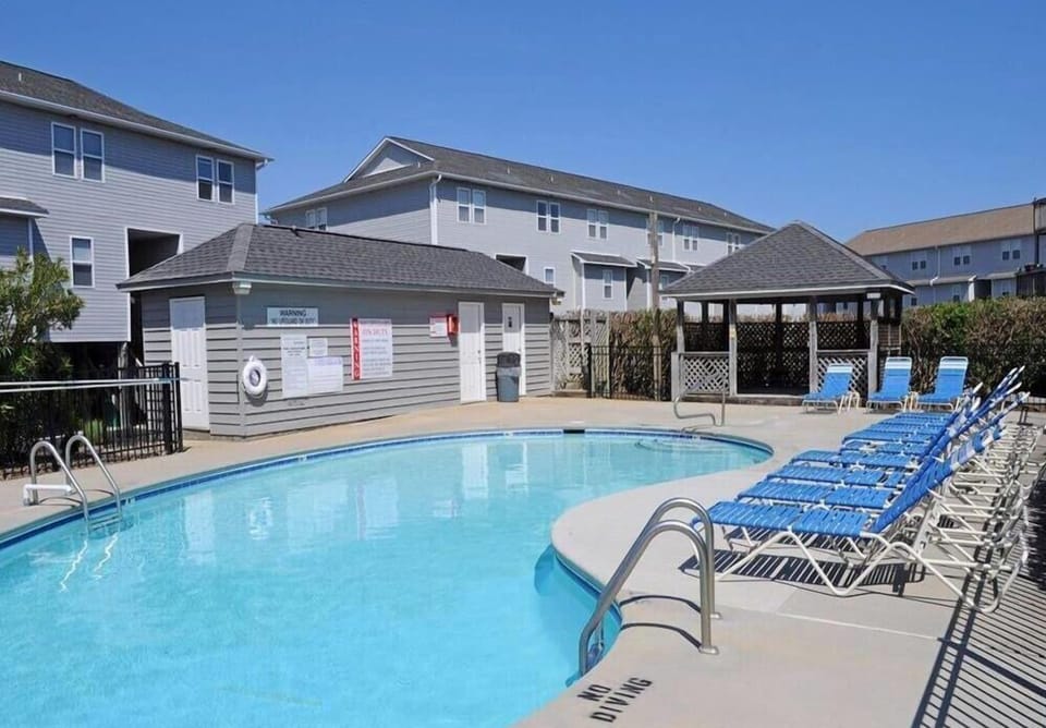 Turtle Cove Community Pool