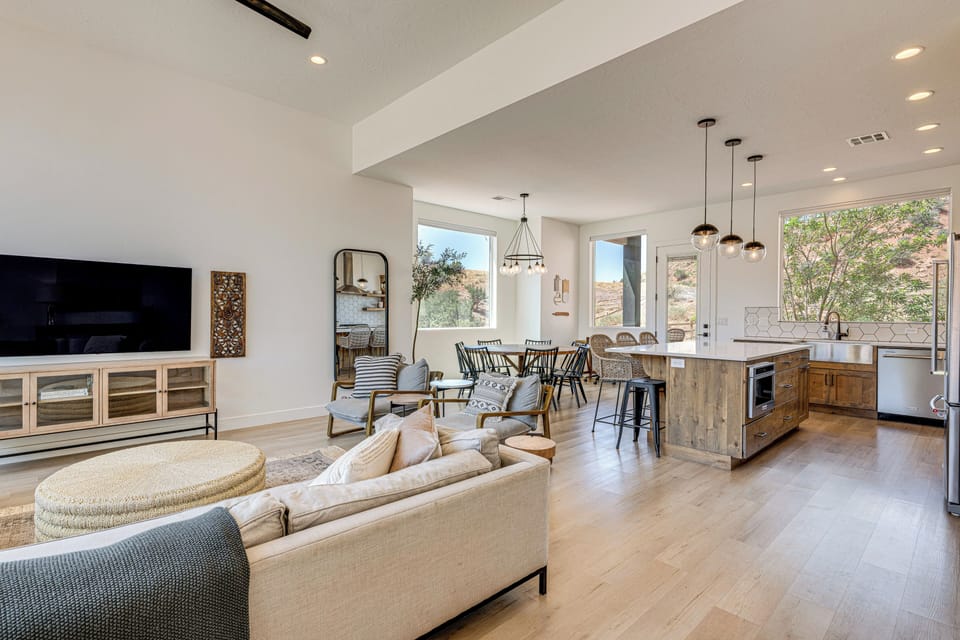 House (3 Bedrooms) | Interior