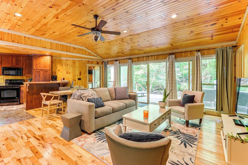 House (2 Bedrooms) | Interior