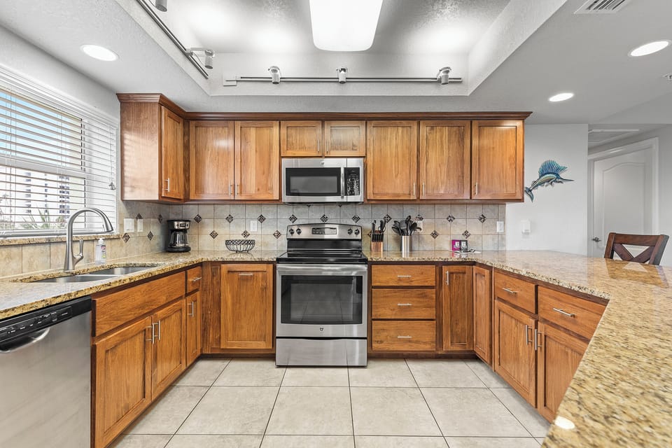 Fully Applianced Kitchen