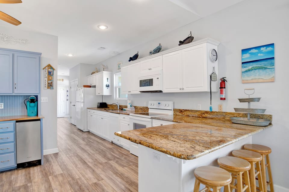 Full equipped kitchen