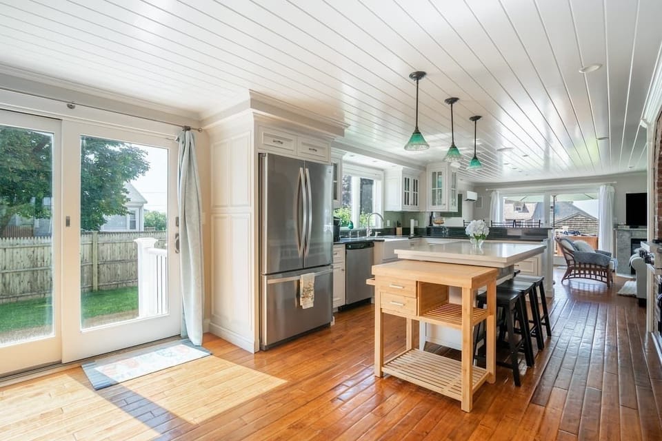 House, 5 Bedrooms | Private kitchen | Coffee/tea maker, fridge, oven