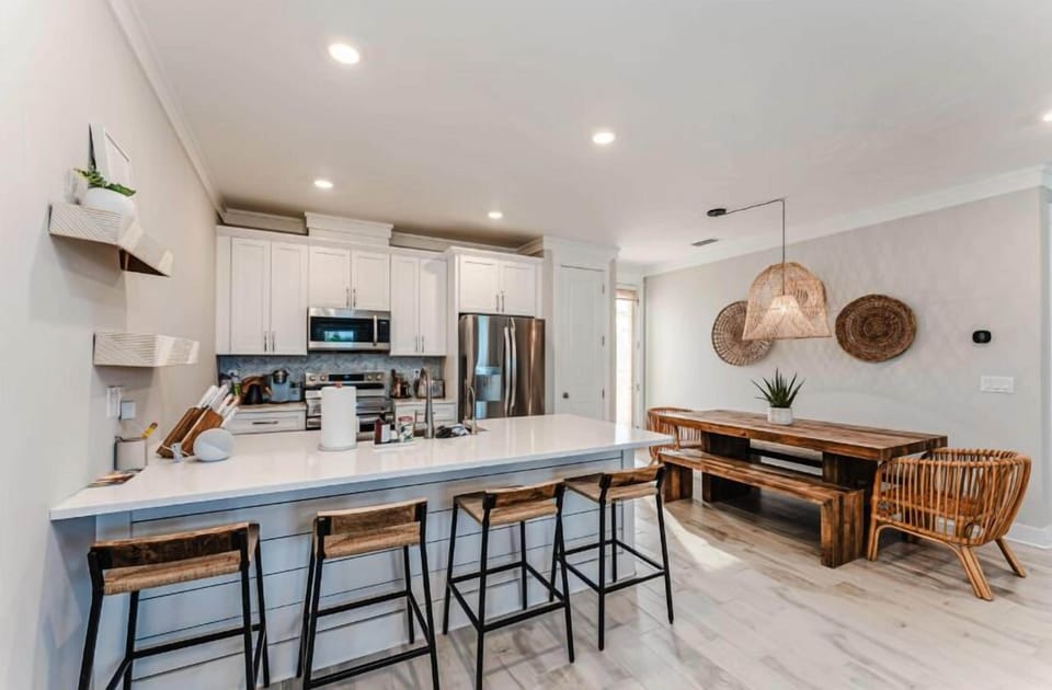 House, 5 Bedrooms | Private kitchen | Coffee/tea maker, fridge, oven, electric kettle