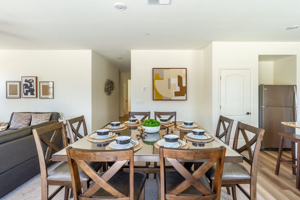 House, 5 Bedrooms | Dining