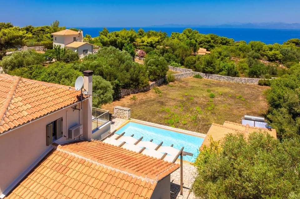Beautiful villa with private pool and terrace