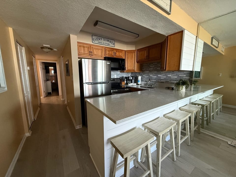 Kitchen Bar Area