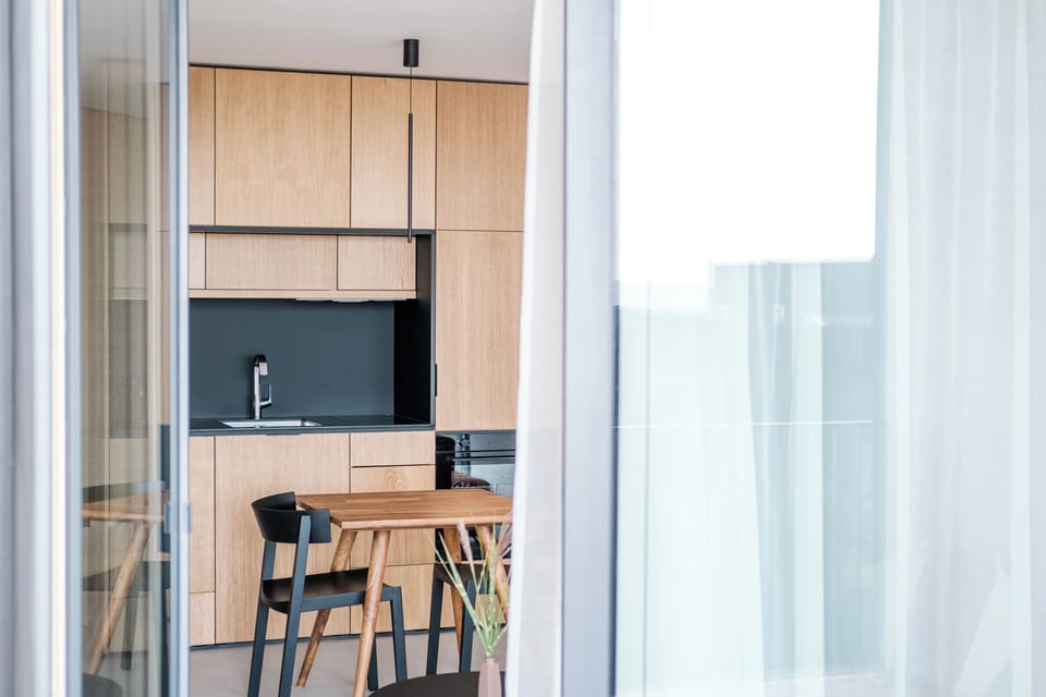 Luxury Loft, Balcony, Hill View | Private kitchen | Full-size fridge, oven, stovetop, dishwasher