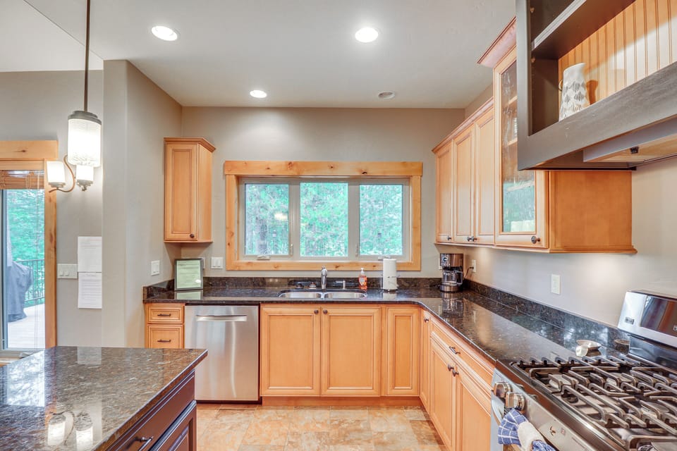 Kitchen | 1st Floor