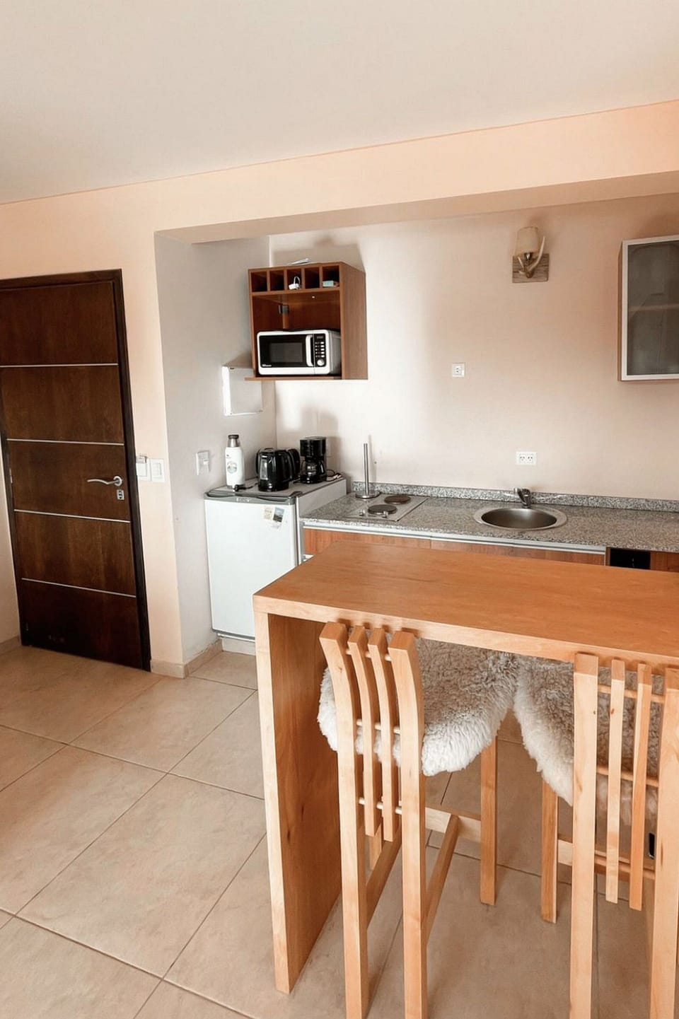 Kitchen or kitchenette,Dining area