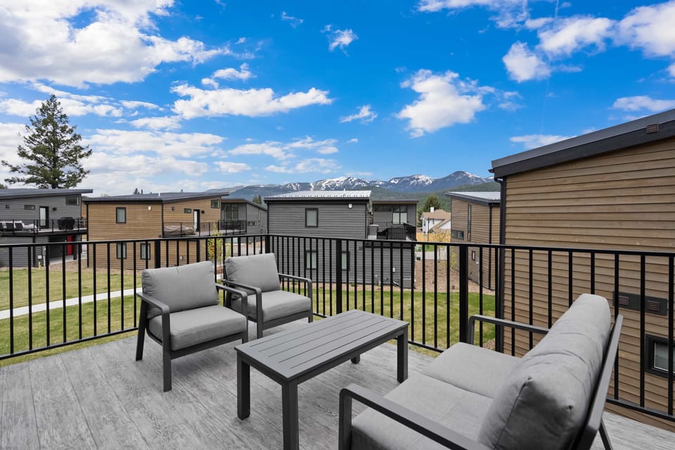 Deck with outdoor seating